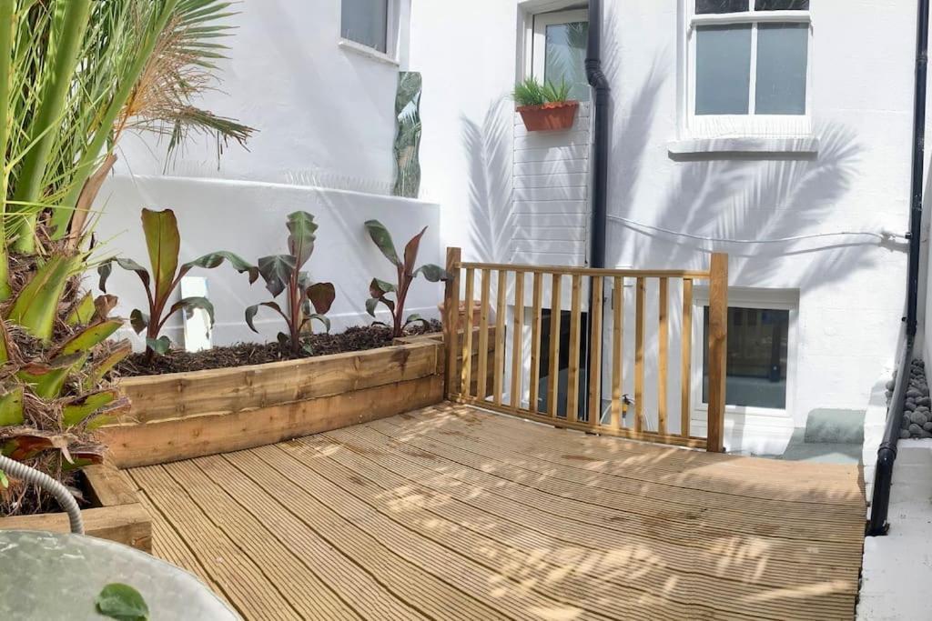Brighton Palms Apartment ภายนอก รูปภาพ