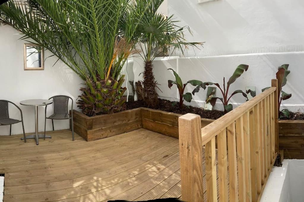 Brighton Palms Apartment ภายนอก รูปภาพ